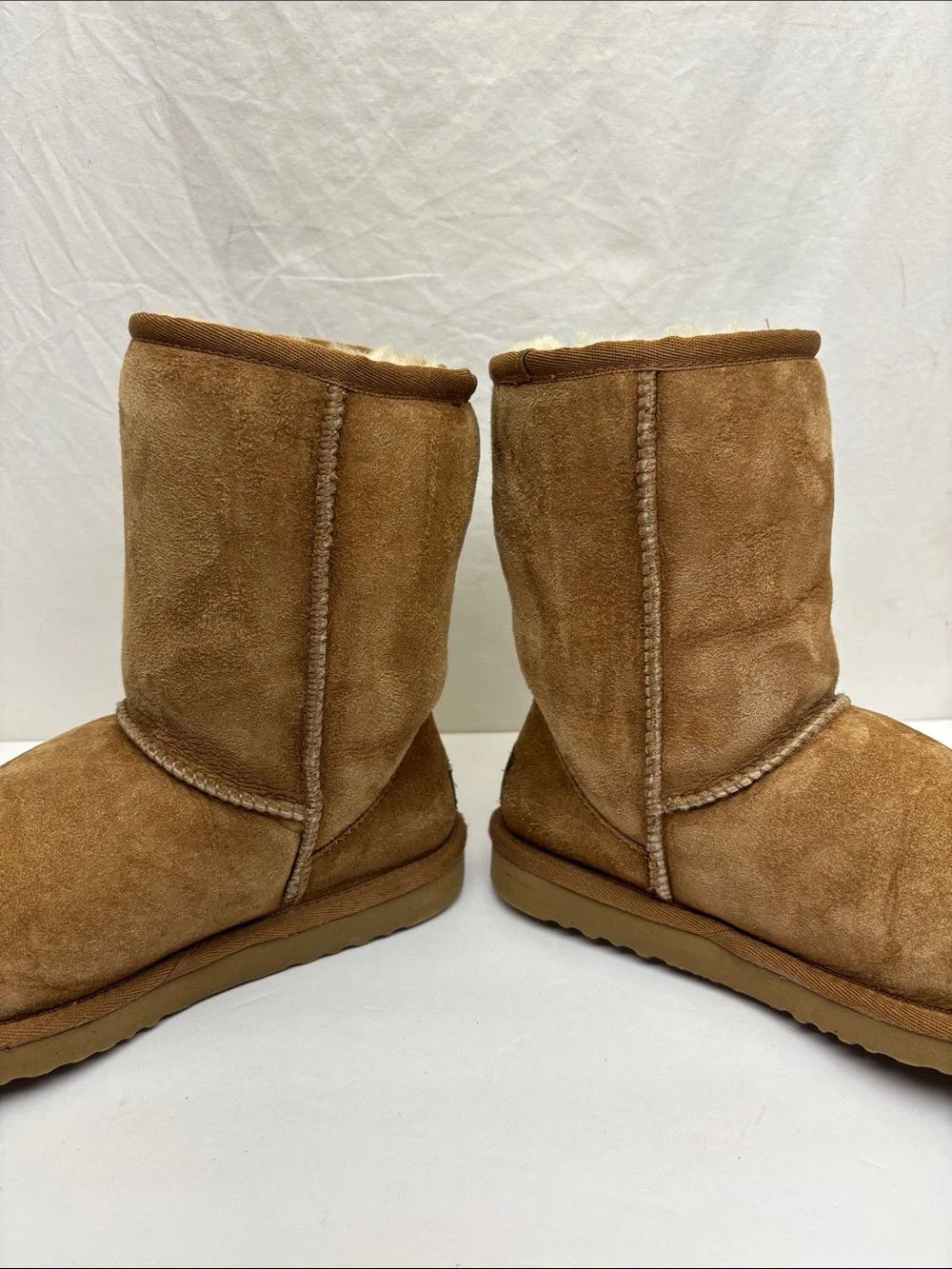 UGG Classic Short Boots, SZ 6 women’s, box 51